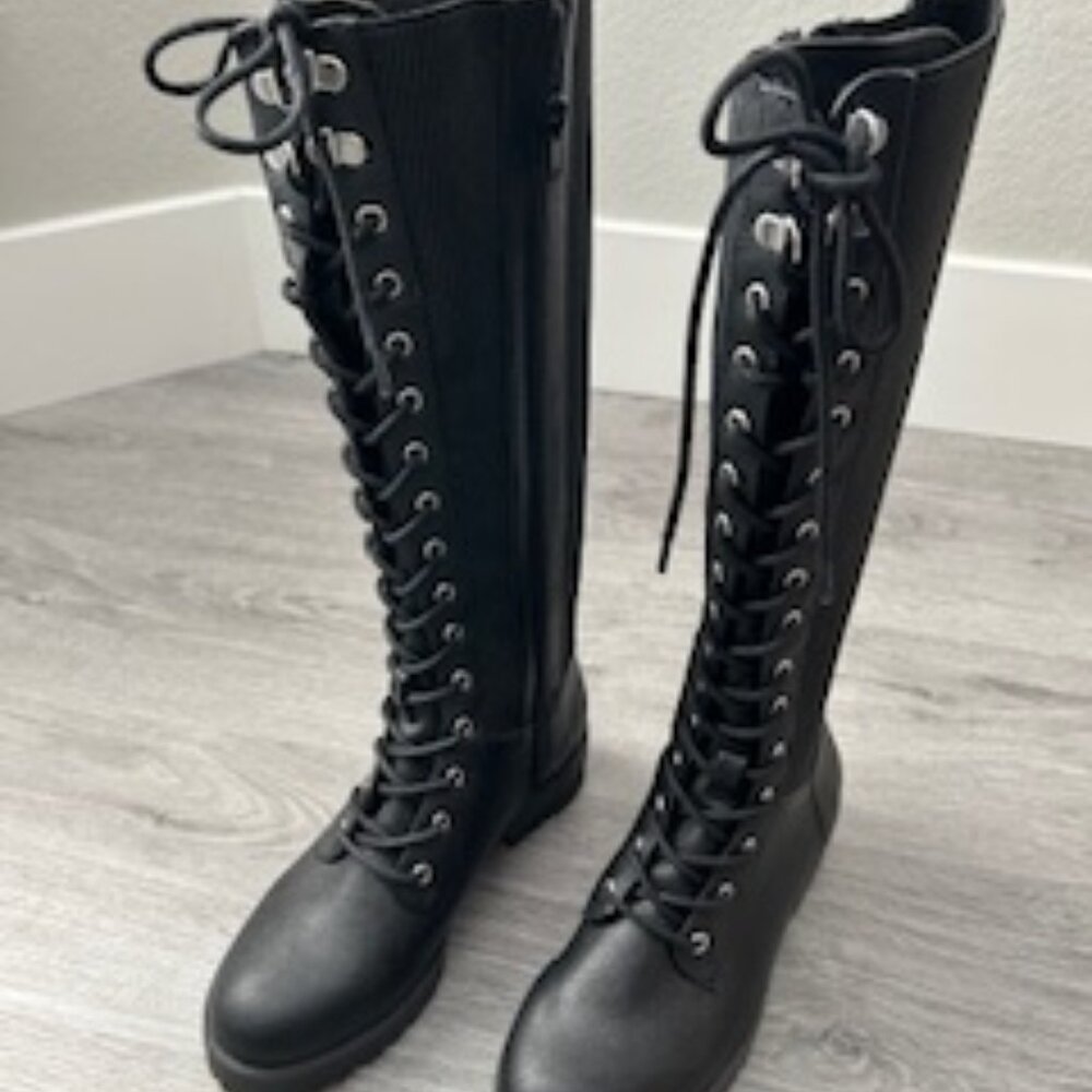 Crown Vintage Tall Black Boot SZ 6 NWOT
